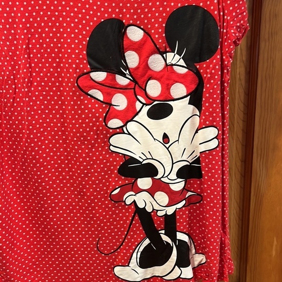 DISNEY park red with white polka dot Minnie Mouse short sleeve top size 1X . - Picture 3 of 4